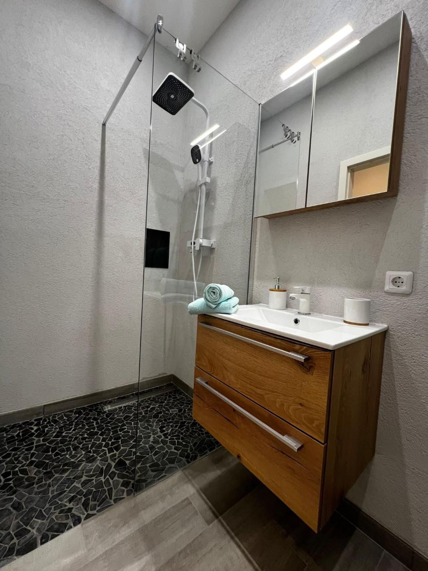 Holi Day Spa 2-Bett Zimmer App 3 Berlin Exterior foto