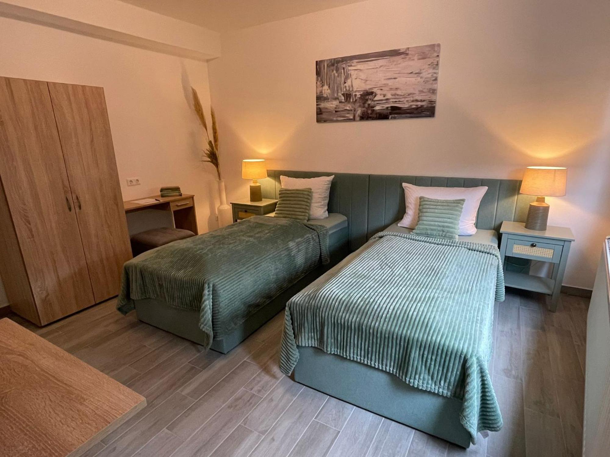 Holi Day Spa 2-Bett Zimmer App 3 Berlin Exterior foto